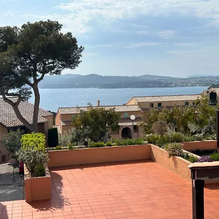 With Terrace, Sea View, Swimming-pool & Sunset * Saint-Mandrier-sur-Mer